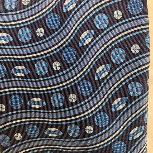 Pineda Covalin “Casa de Amistad para Niños con Cáncer” Silk Tie - Picture 4 of 4